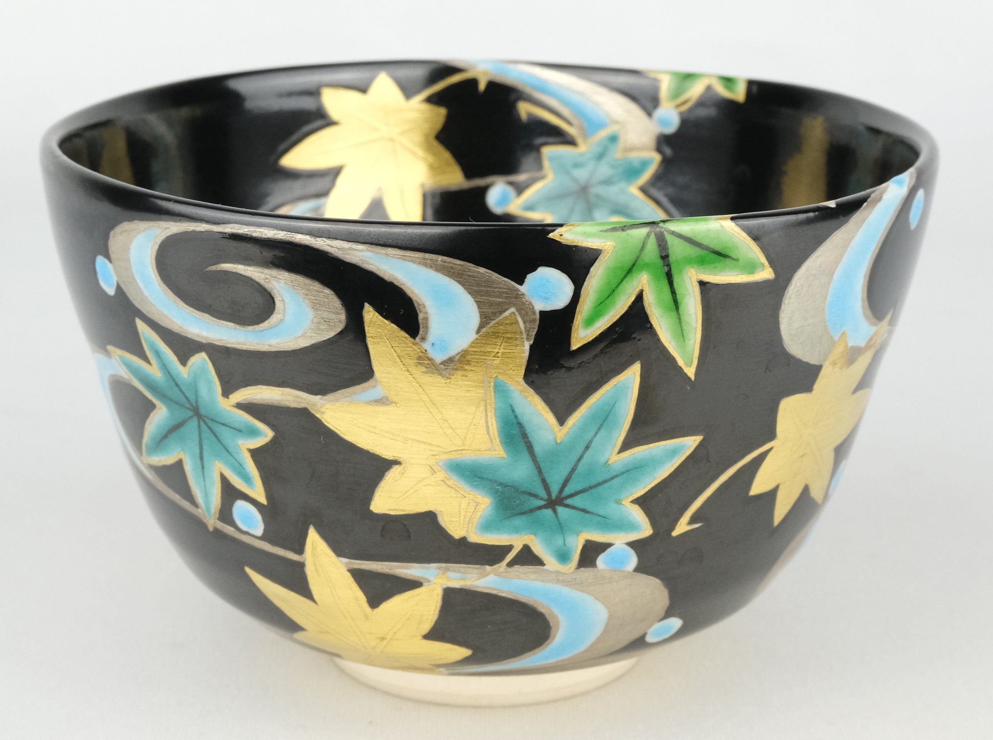 栗山園オンライン通販部 / 【出物】 黒仁清楓流水文茶碗 手塚充 堀内宗