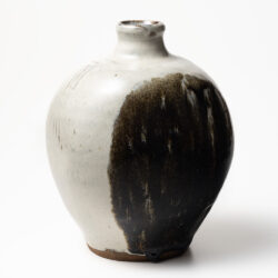 濱田庄司 塩釉鐵砂胴紐茶盌 | しぶや黒田陶苑