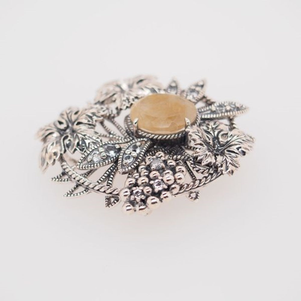 ebure クリスタル ブローチエンフォルドドゥーズィエムクラス