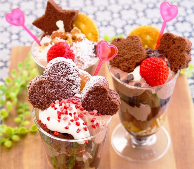 チョコレートパフェ | 共立食品株式会社