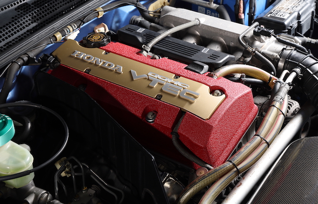 愛車日記】S2000のエンジンルームに溜まった汚れを徹底洗車