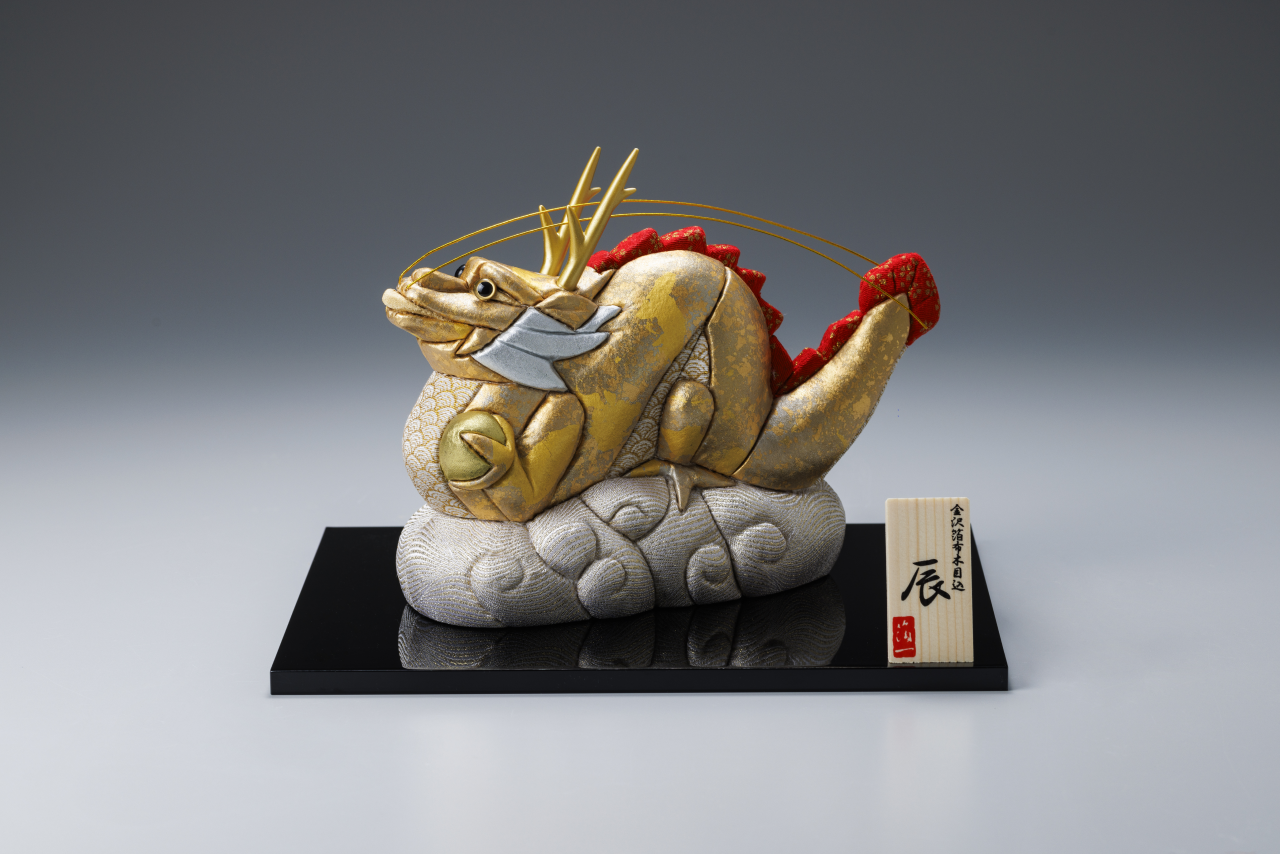 力強い成功を祈念する、金沢箔布木目込み人形 辰