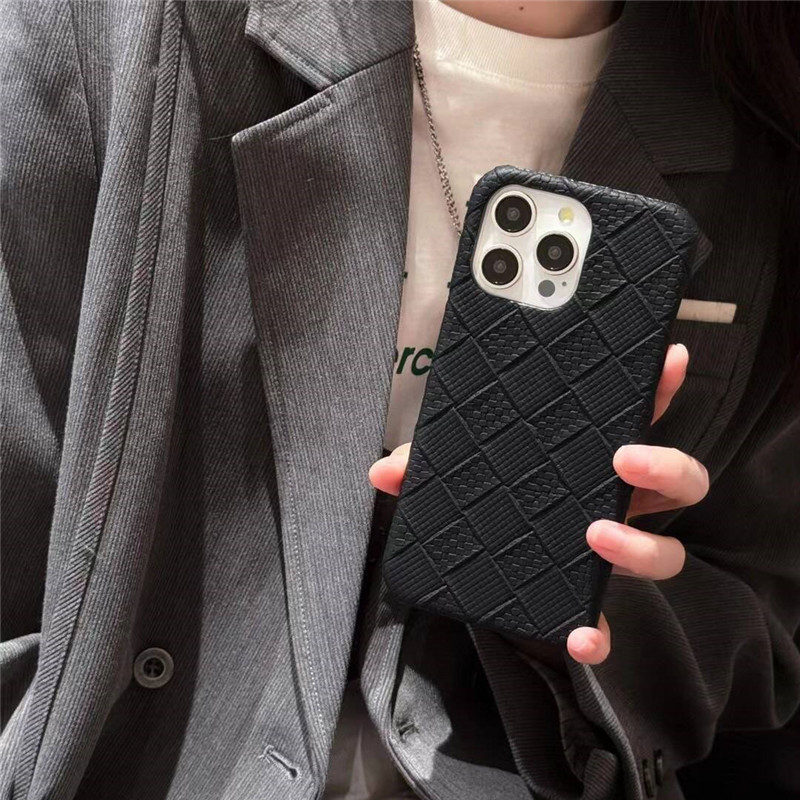 iphone17/17pro ケース ボッテガ iphone16 ケース 編み風 iphone16pro