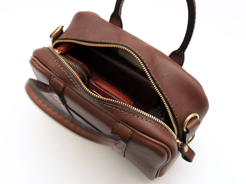 レディースバッグとして使える2wayタイプの総革ミニボストンバッグ