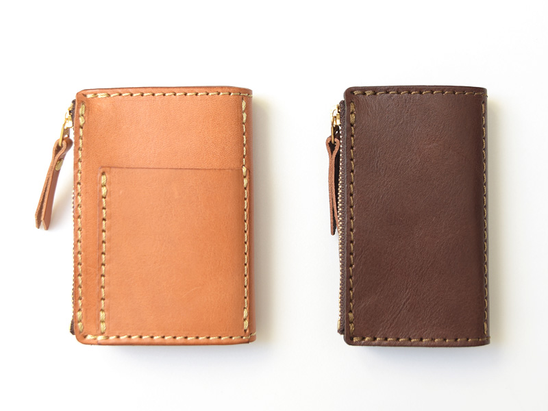 ファスナー式の小銭入れが付いた4連・6連式の本革キーケース / 革鞄の