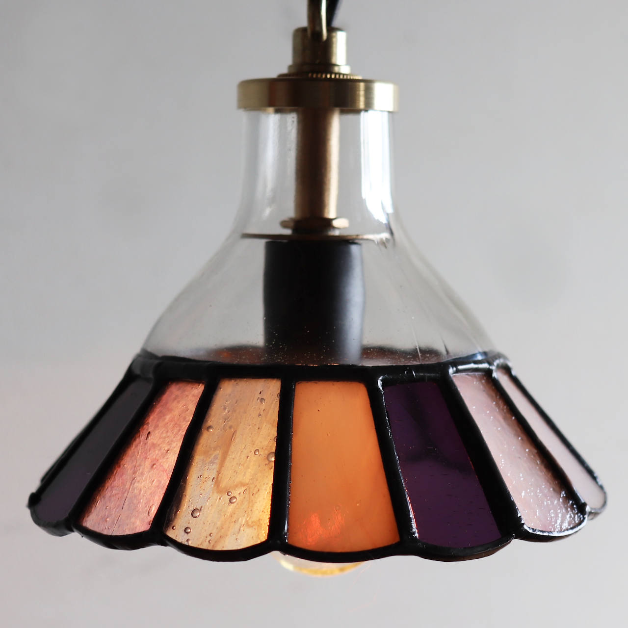 ピンク・紫系】ステンドグラスミニペンダントライト花型｜吊下げ照明
