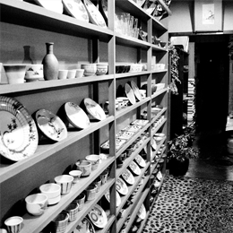 ヒトトヒトサラ｜京都市中京区「大吉」｜千円札の骨董商