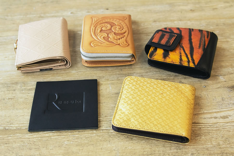 革への型押し（エンボス）加工 | 革製品の製作ならヒルバレー