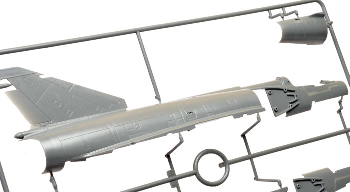 Mirage IIIE Review by Mick Evans (Kinetic Model Kits 1/48)