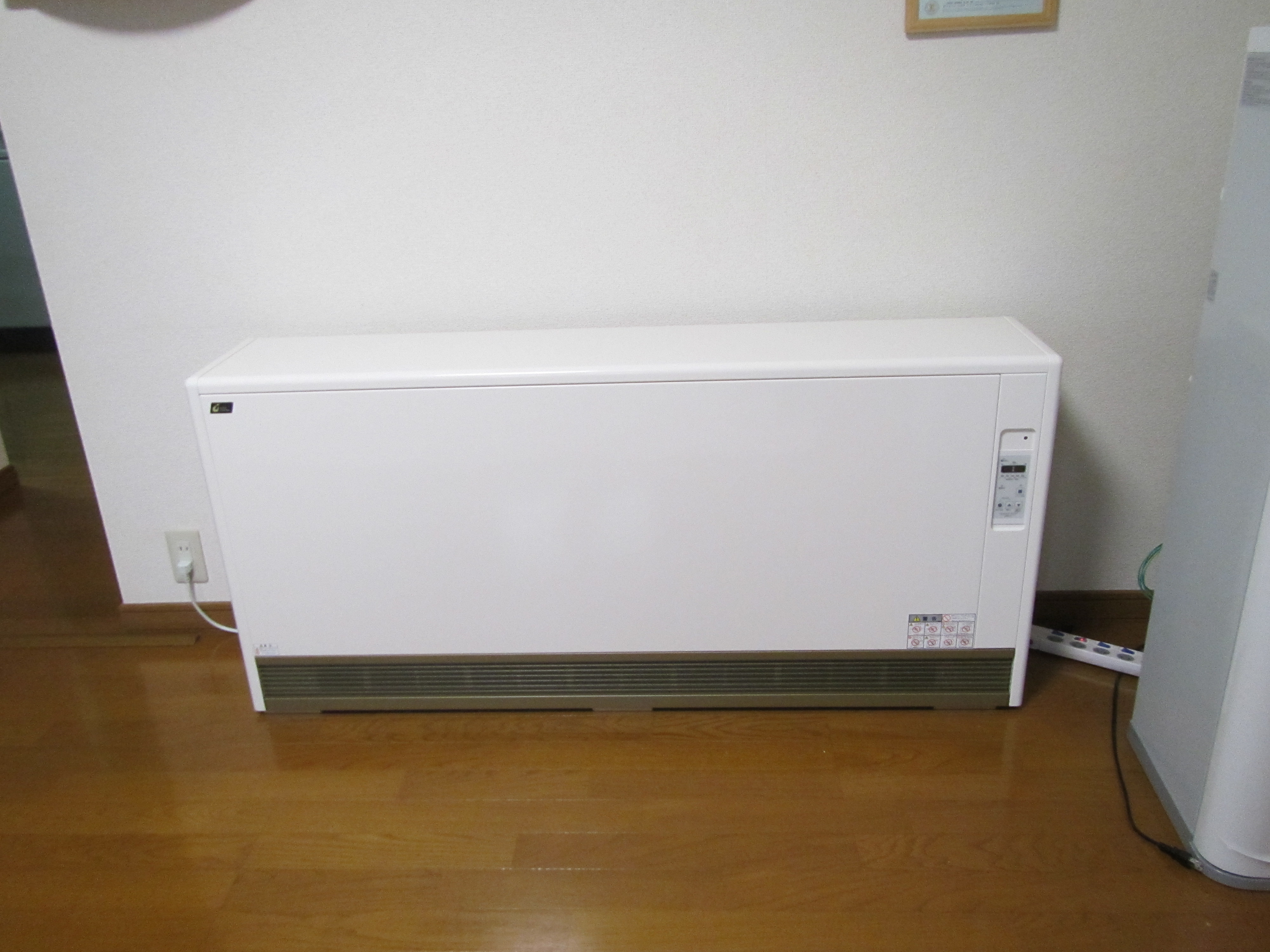 まとめ買い可能 中古 電気パネルヒーター 住宅設備 日本スティーベル①