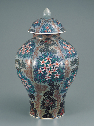 色絵吹重ね草花文蓋付瓶｜十三代今泉今右衛門｜今右衛門