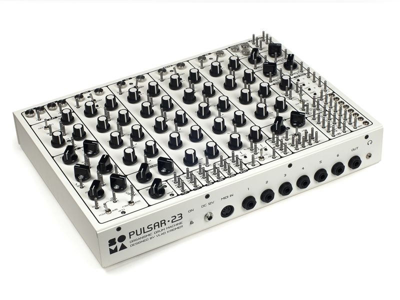 ロシアのシンセサイザーメーカー SOMA laboratory PULSAR-23 展示/販売