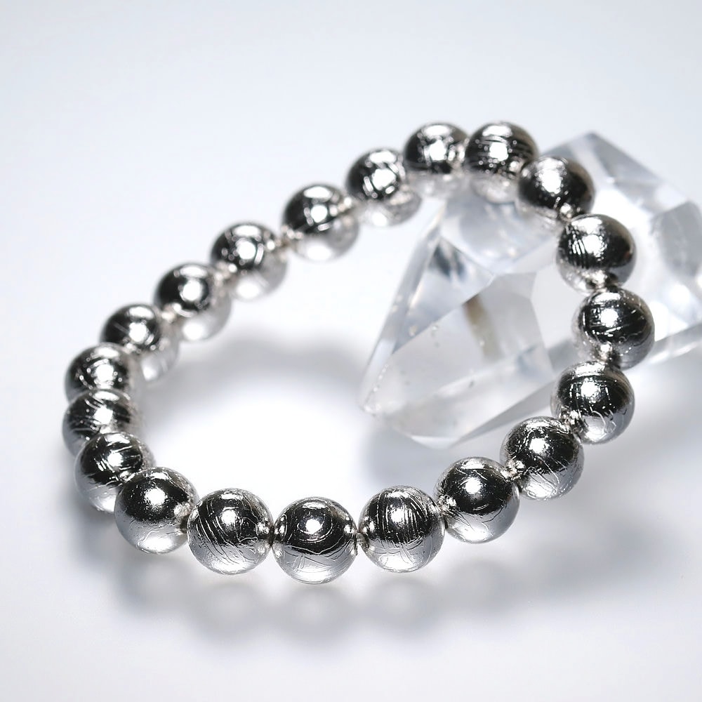 ナミビア共和国産]ギベオン隕石ブレスレット（約10mm玉/シルバーカラー