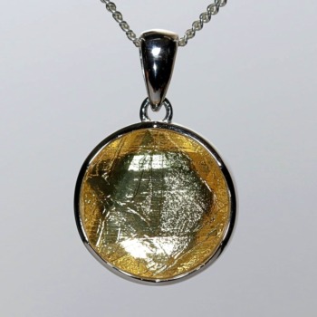 せ*堂様 【最後の2個】ギベオン隕石の勾玉ネックレス 販売 せ*堂様