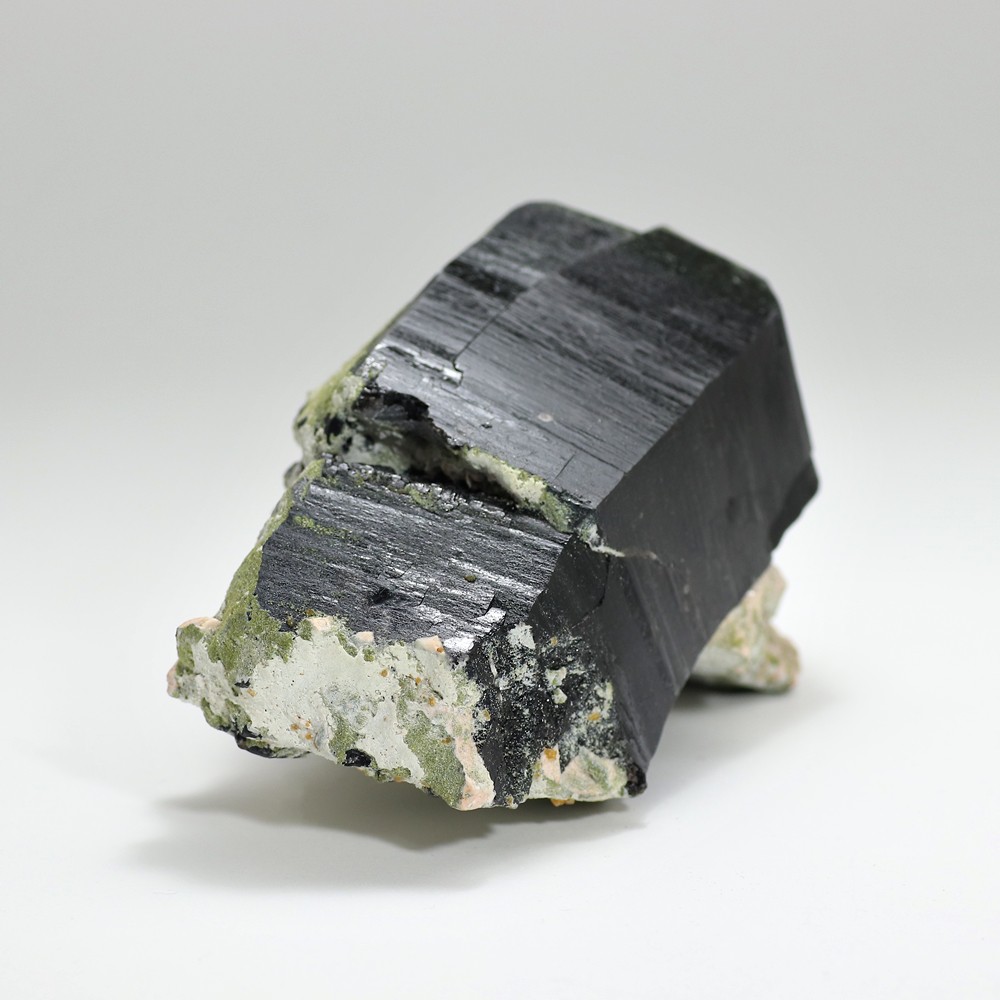 山東省産]モリオン原石ナチュラルポイント（エピドート・ガーネット