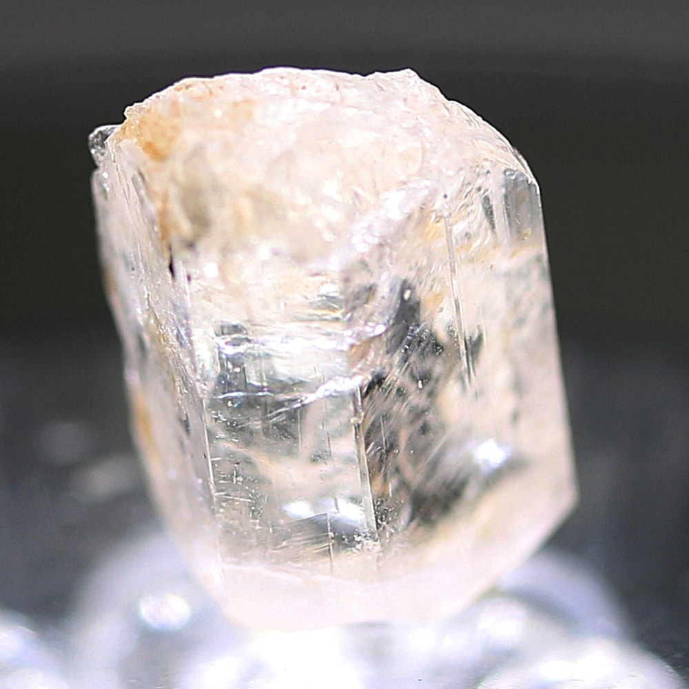 希少・ミャンマー産]天然フェナカイト結晶原石/宝石質（1.67g/簡易鑑別