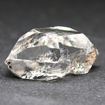 ニューヨーク州ハーキマー地区産（ハーキマーダイヤモンド） - 埼玉県