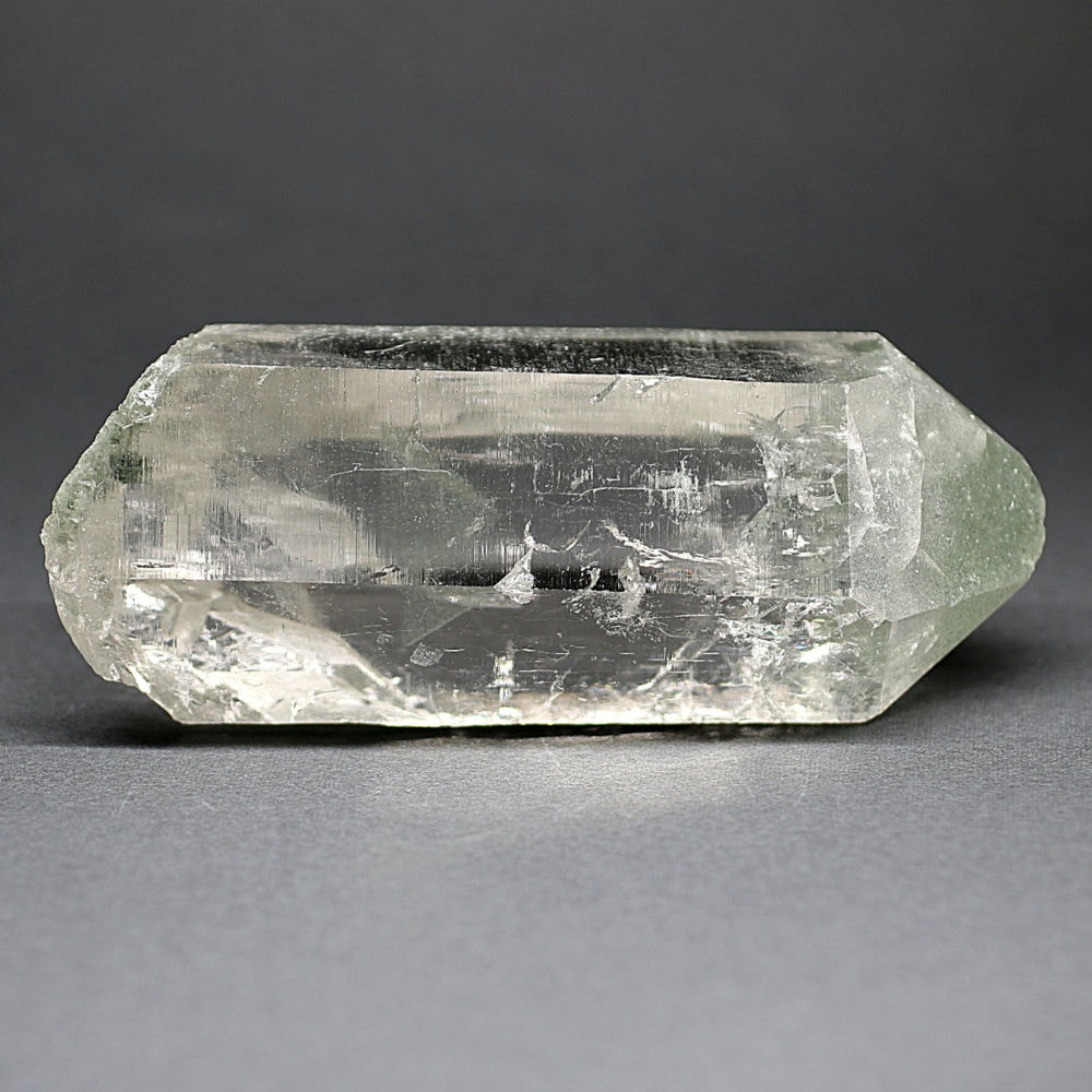 高品質+]インド/マニハール産ヒマラヤ水晶ナチュラルポイント/グリーン