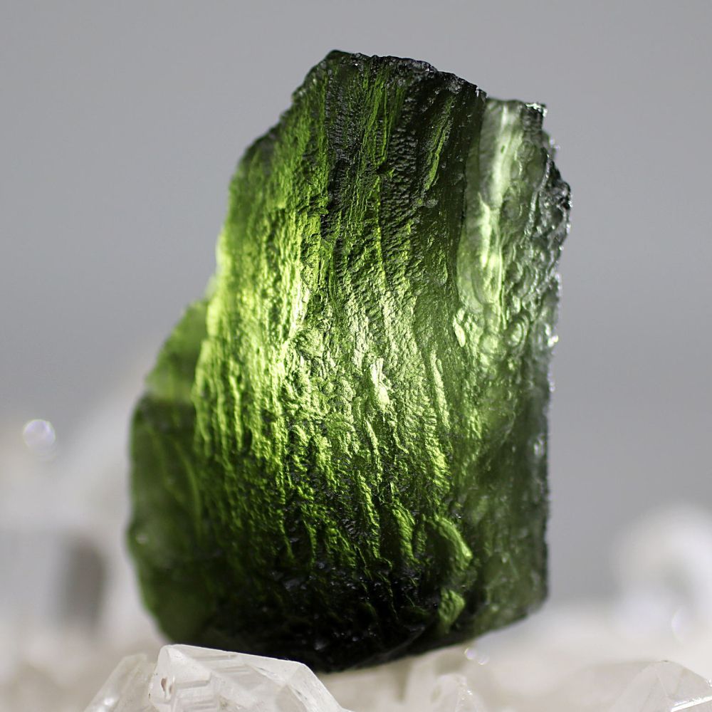 チェコ共和国産]天然モルダバイト原石（希少な大きめサイズ） - 埼玉県