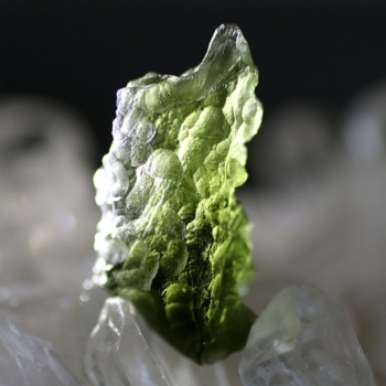 チェコ共和国産]天然モルダバイト原石 - 埼玉県吉川市の天然石専門店