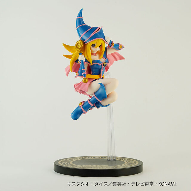 遊戯王』屈指のヒロイン「ブラマジガール」がプライズフィギュア化