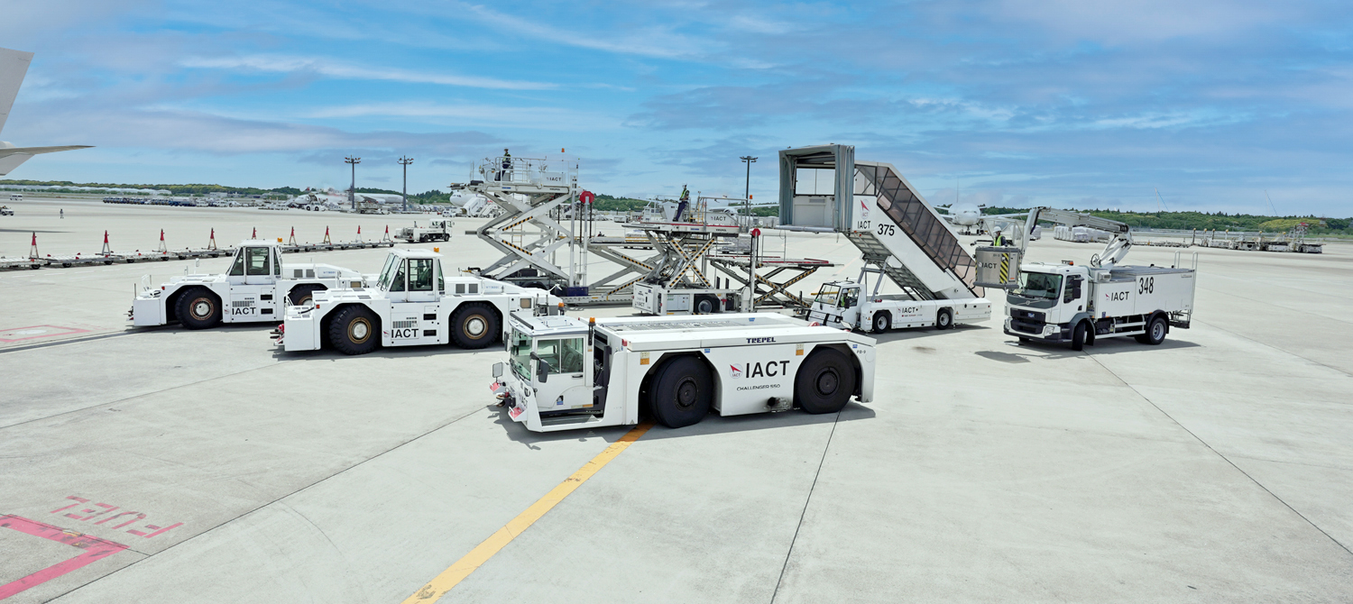 地上支援機材 - 国際空港上屋株式会社