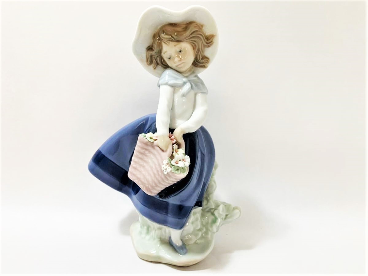 LLADRO リヤドロ 不思議の国のアリス きれいな花ばかり フィギュリン