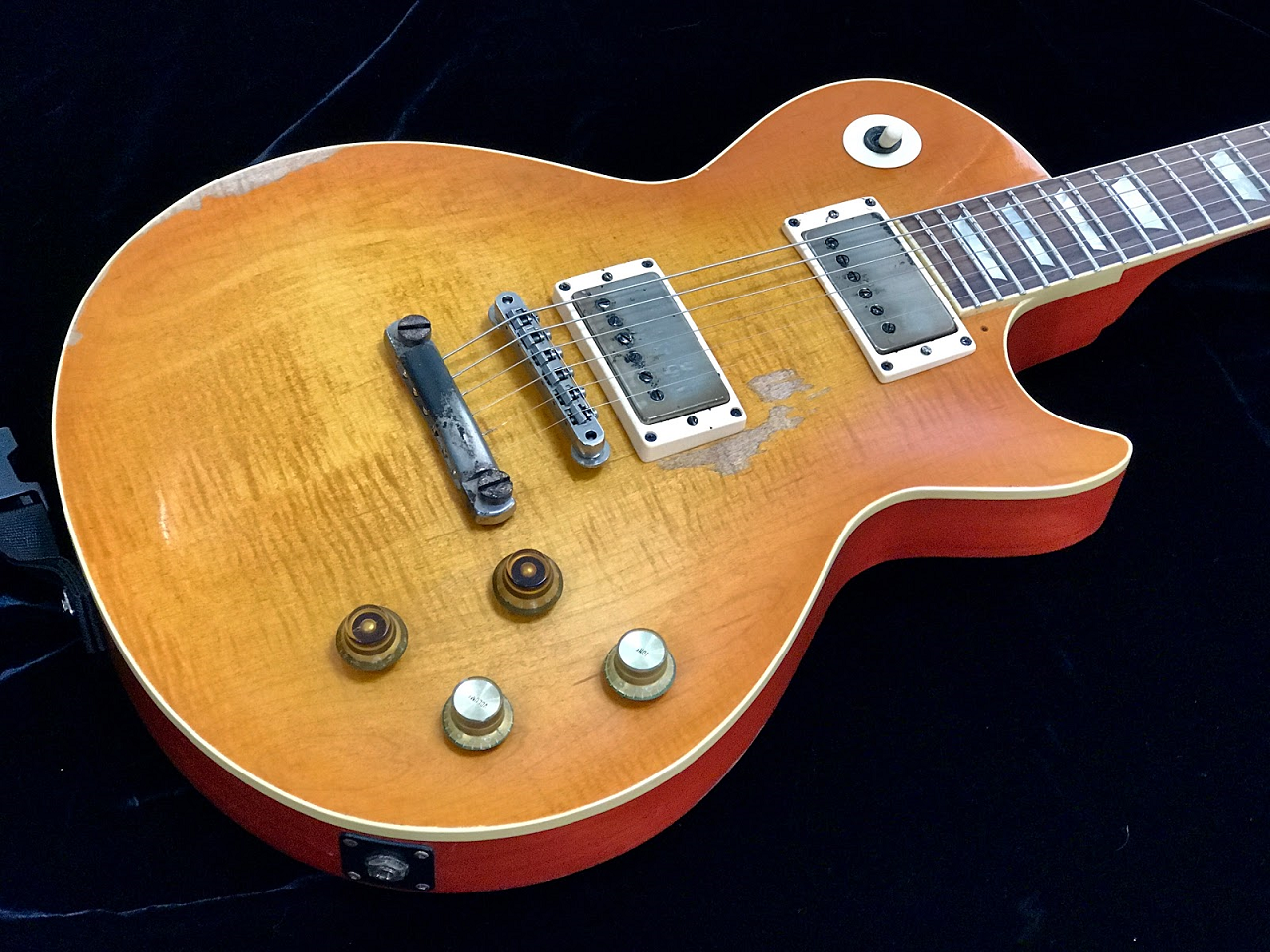 本物のRelicとは】ギターのレリック加工って何？きずだらけで