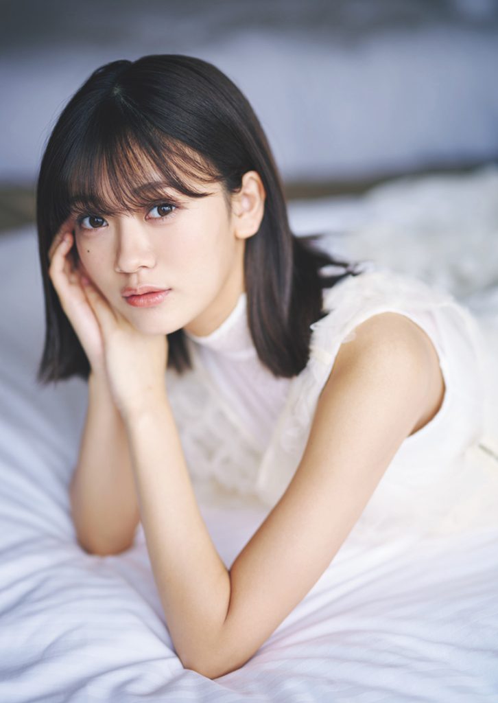 初選抜”の乃木坂46奥田いろは『週プレ』で透明感あふれるグラビア