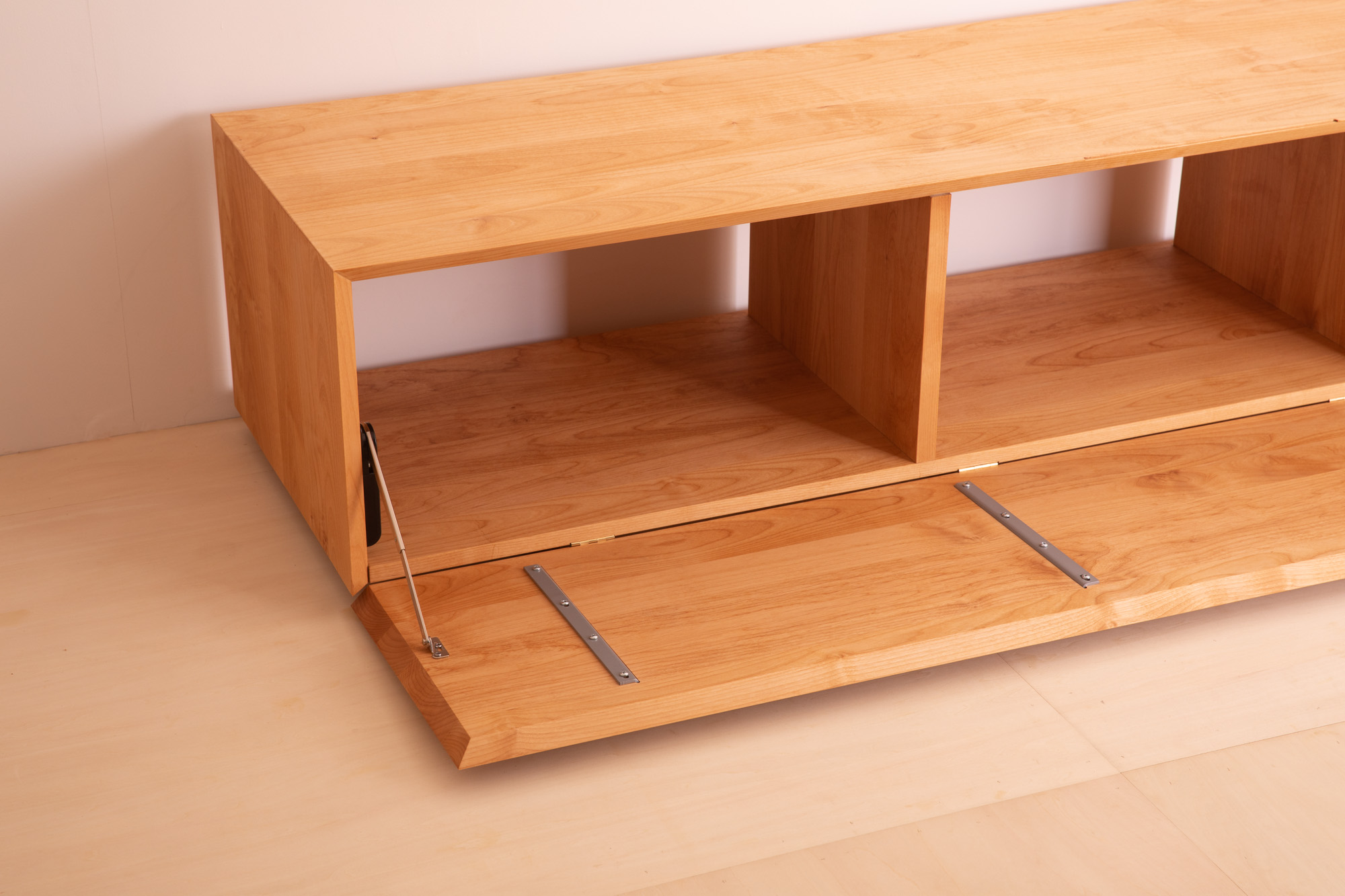 なかなかのサイズのHAKO（オーディオラック）｜ikususu FURNITURE