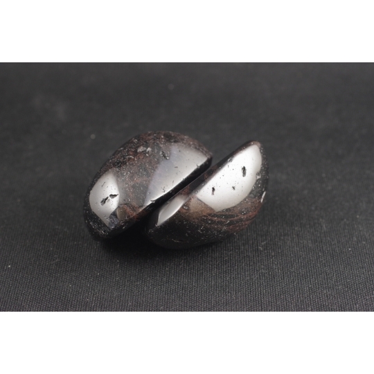 十勝石（オブシディアン）原石カット磨き石 95g 天然石販売 名取