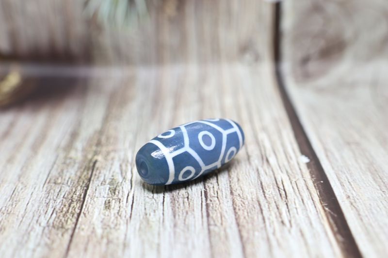 老玉髄天珠 亀甲長壽九眼天珠 - 石縁パワーストーン専門店