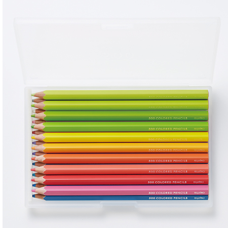 素潜りの水中光線色！？ ユニークな500色の色えんぴつを