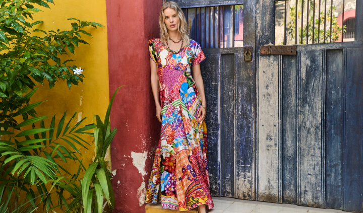 Buy BEE ACTIVE LONG SLEEVE HANDKERCHIEF HEM TOP | Johnny Was