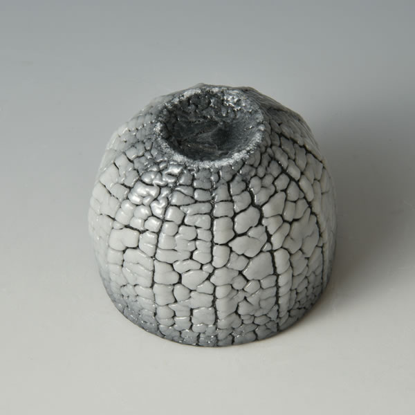 いい仕事していますよ、藍色で有名な陶芸家さんのぐい呑