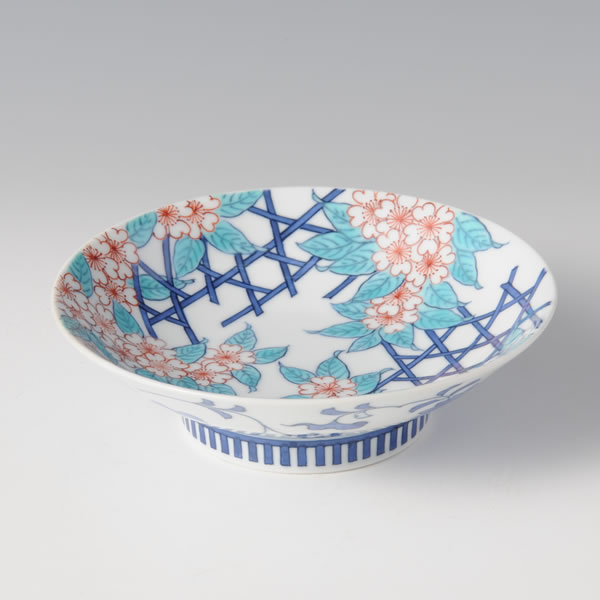 Japan Pottery Net / 色鍋島垣根桜五寸高台皿