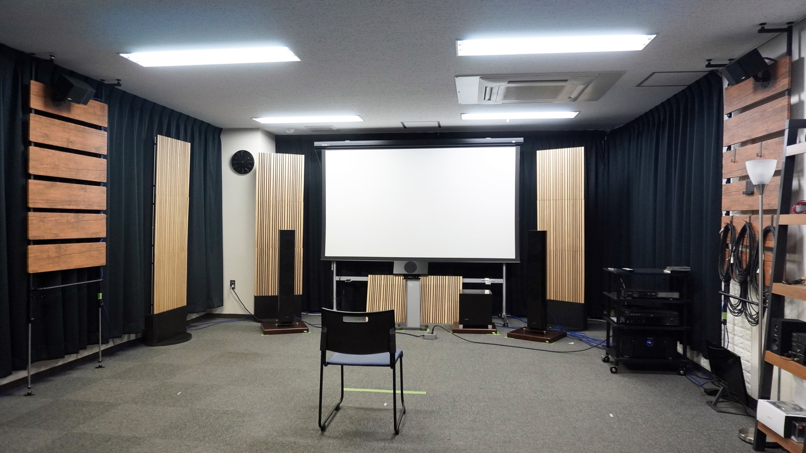 機能とデザインを両立する音響パネル「Artnovion」導入レポート | 一般