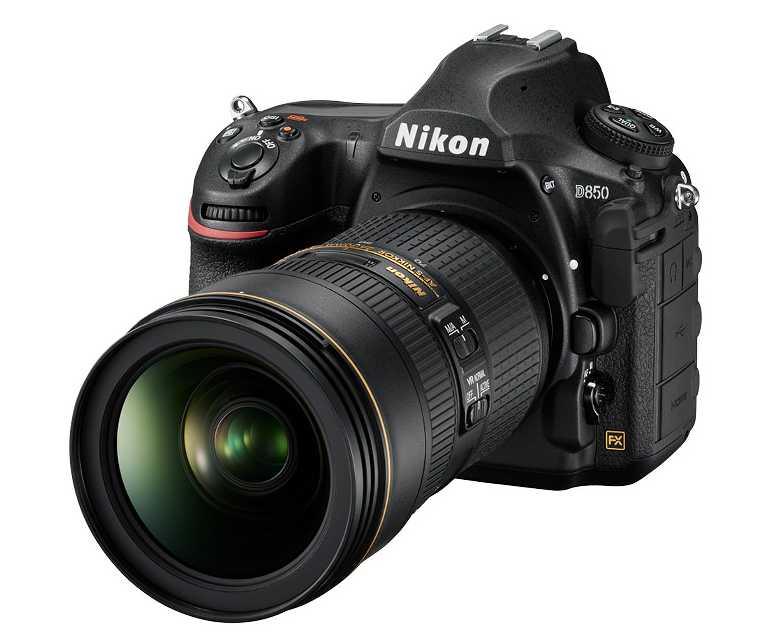 ショット数3枚！グランプリ一眼レフ☆WiFi機能つき☆ニコン D7500