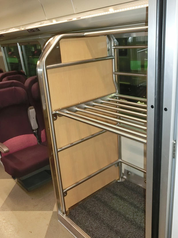 特急おおぞら（261系）｜列車ガイド（列車編成・設備など）｜鉄道