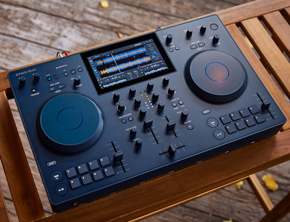 AlphaTheta Omnis Duo review | Juno Daily