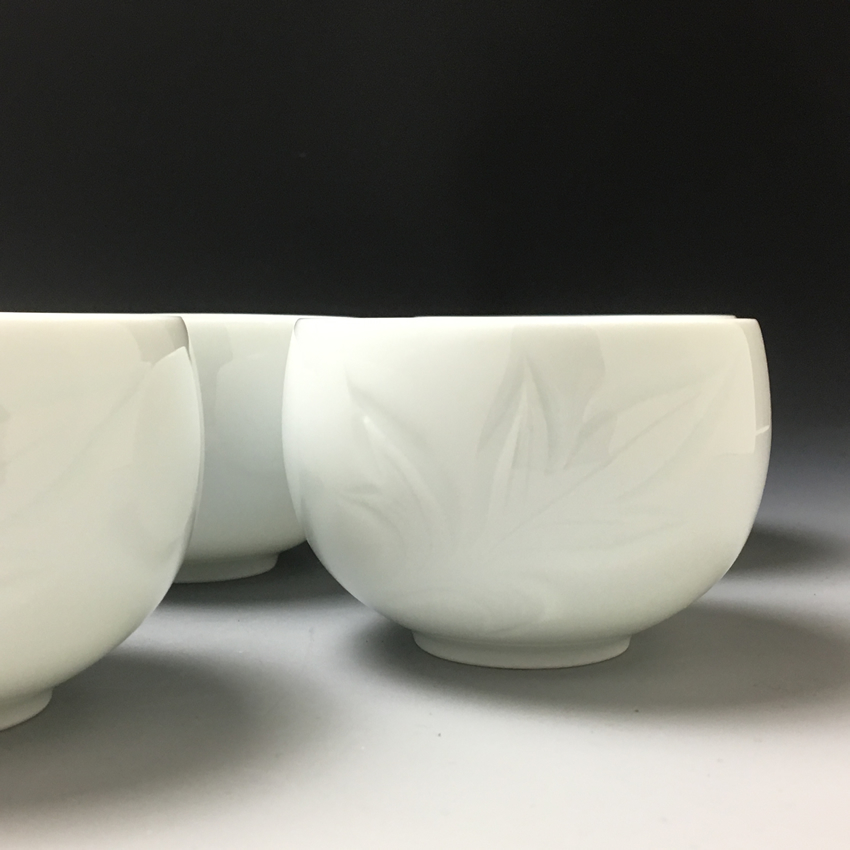 有田焼 二代 奥川忠右ェ衛門作 花文 白磁小鉢揃 5客