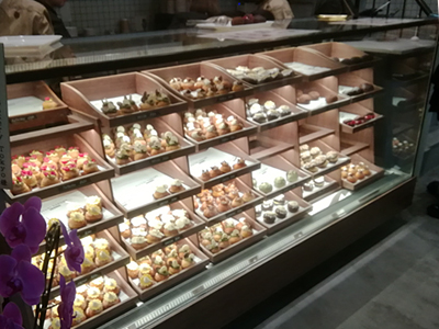 パティスリー ケーキ屋 冷蔵ショーケース ガラス製 ダイヤ社 焼き菓子