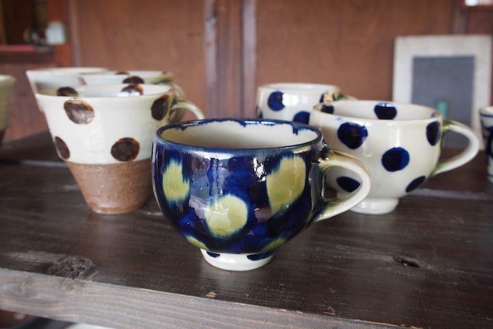 やちむんの新しい“琉球スタンダード”の旗手『陶房眞喜屋』 | よみもの