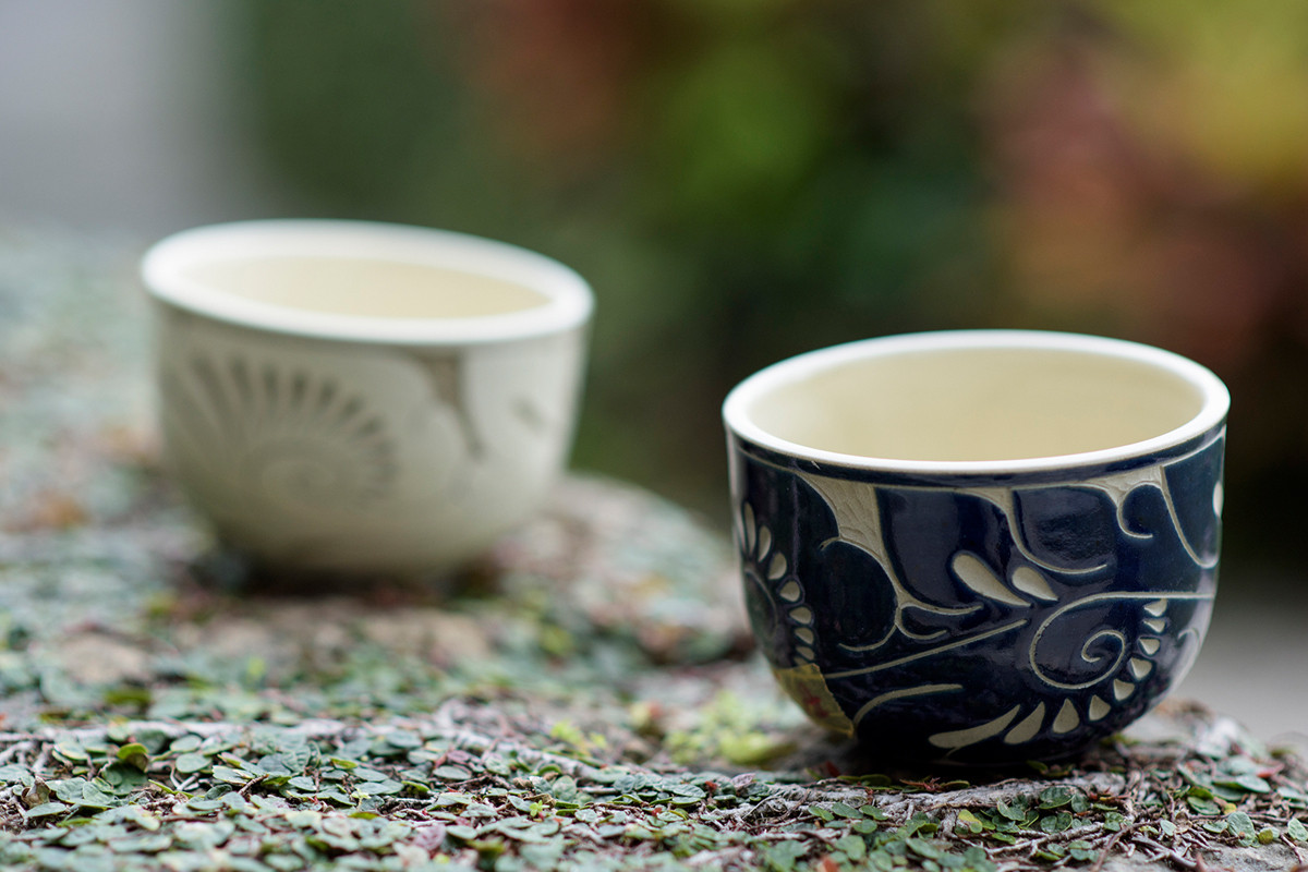 高江洲忠 壺屋焼 骨董 皿 高江洲忠 壺屋焼 骨董 皿 高江洲忠 壺屋焼