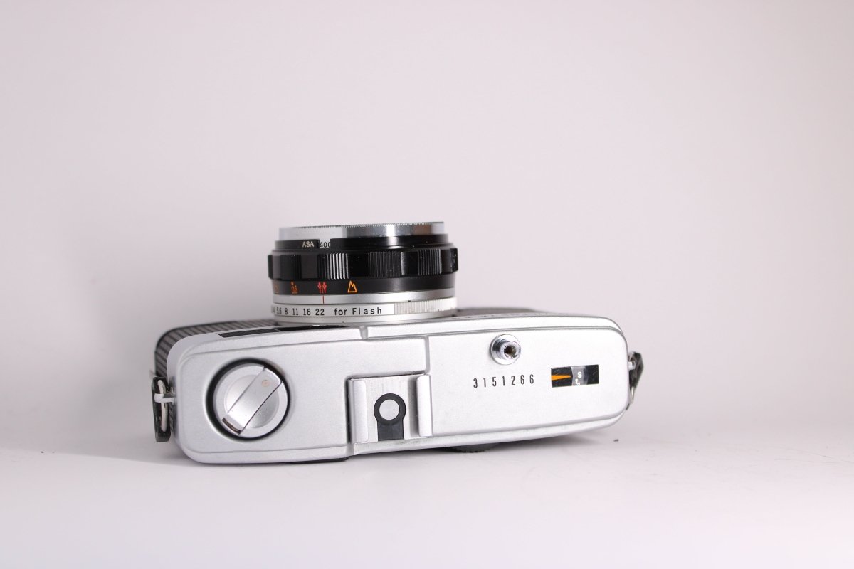 Olympus Trip 35 - OldCamsByJens