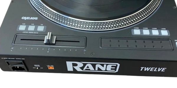 中古品のRANE TWELVEのご紹介です。