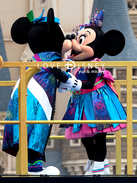 ミッキー＆ミニーのキス画像など8枚紹介！燦水！サマービート | Love