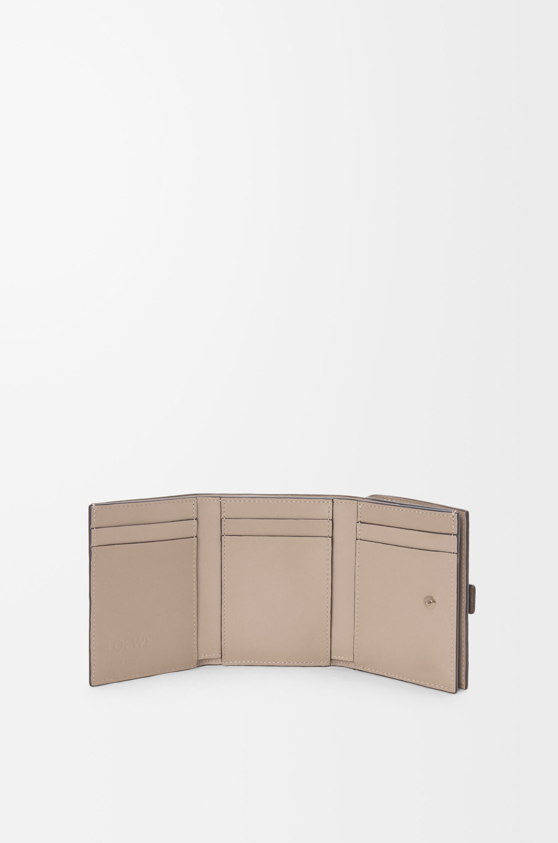 トライフォールド ウォレット（ソフトグレインカーフ） ブラウン