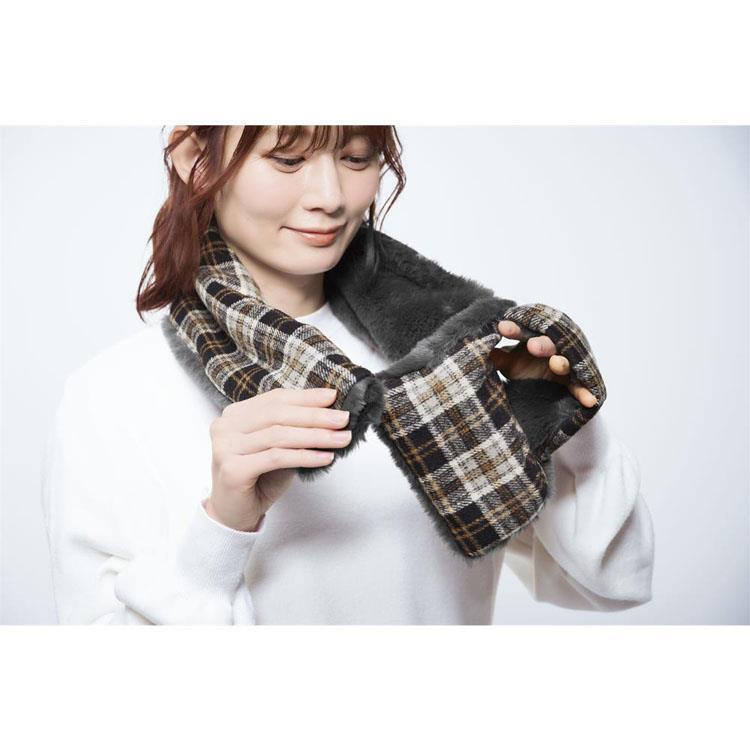 通すだけ2wayリバーシブルマフラー ブラック(ブラック): コスメ