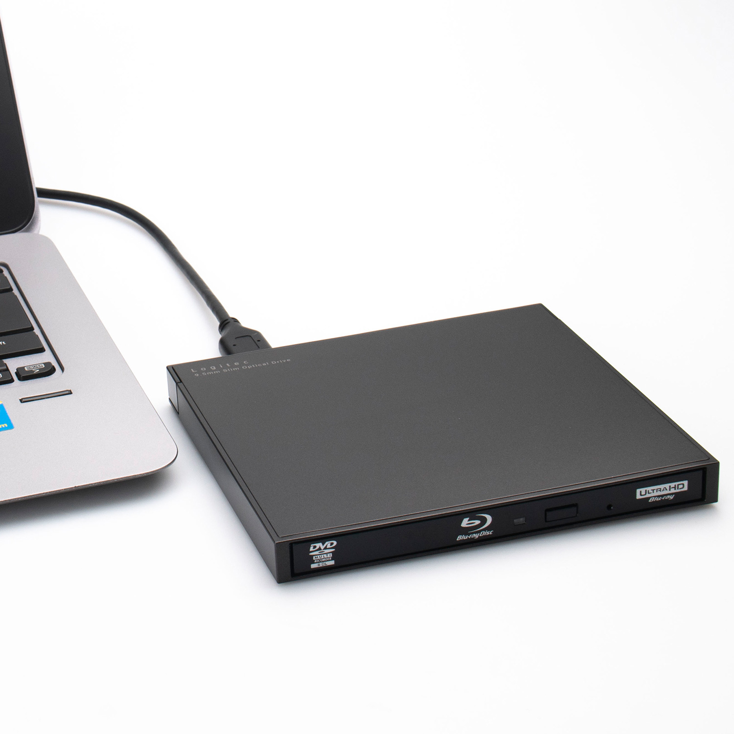 プレスリリース - 4K解像度のUHD BD再生に対応した超薄・超軽量の